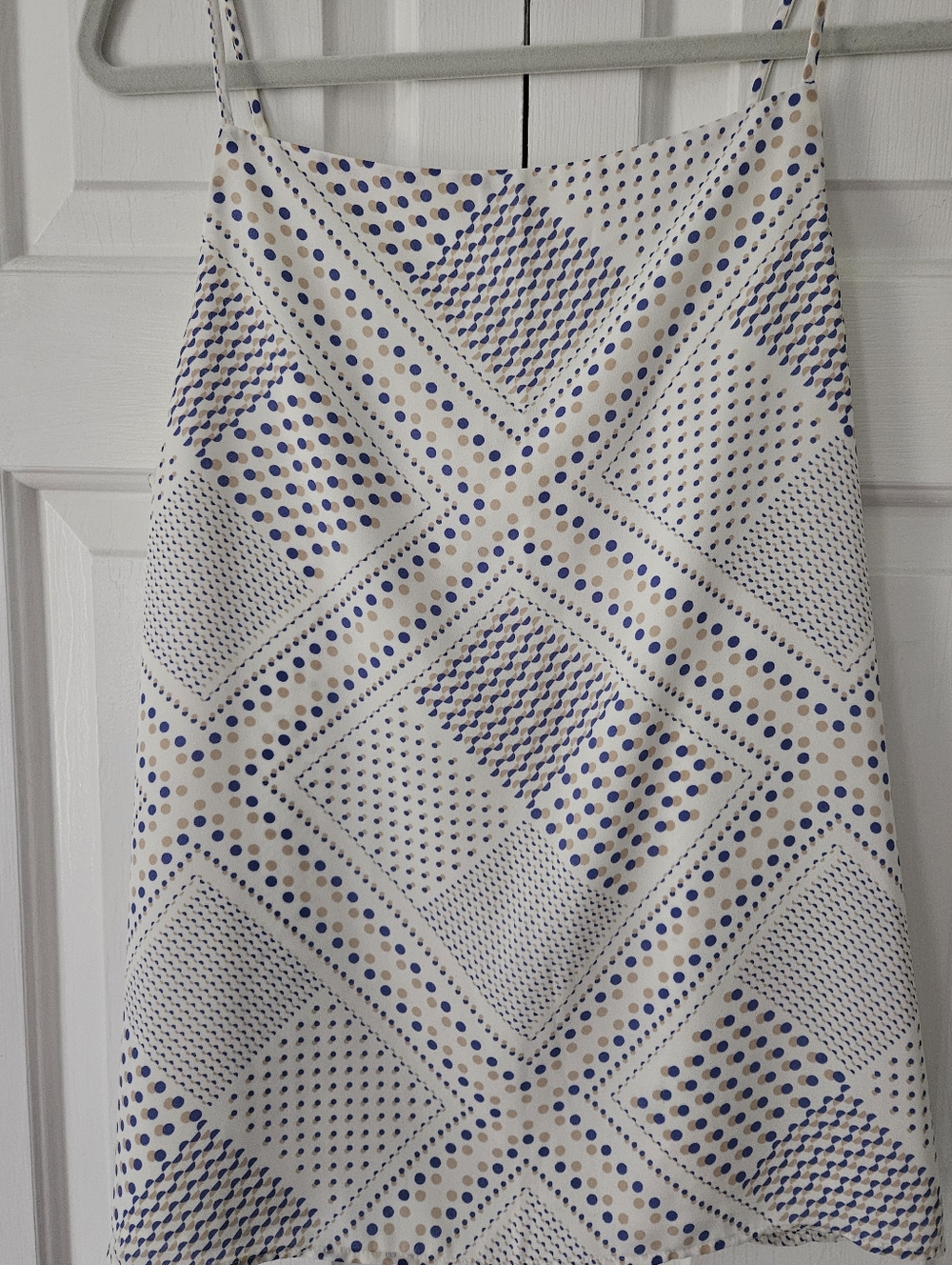 Ann Taylor Loft Women's Skinny Strap White Tank Top Size  L, Like New